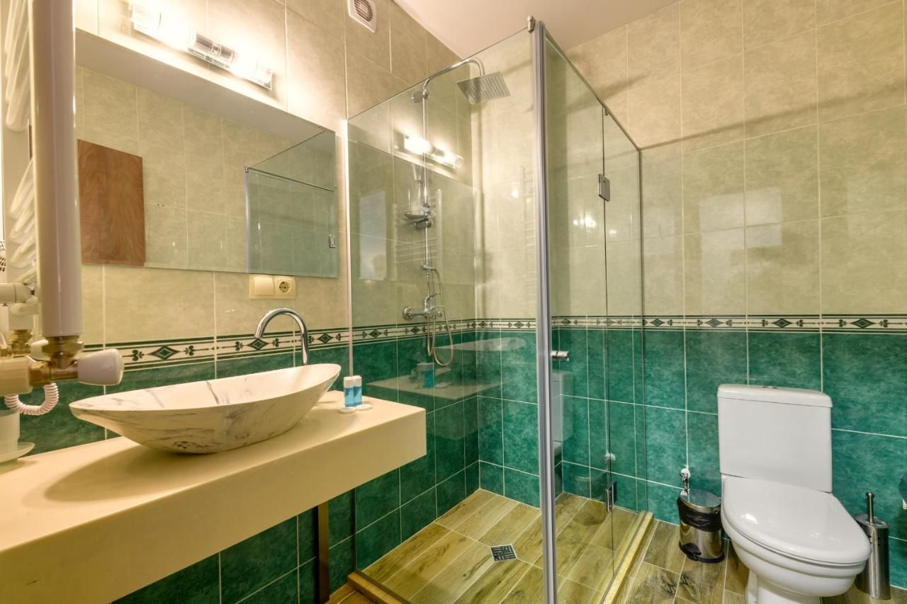 Отель Gallery Inn Тбилиси-16