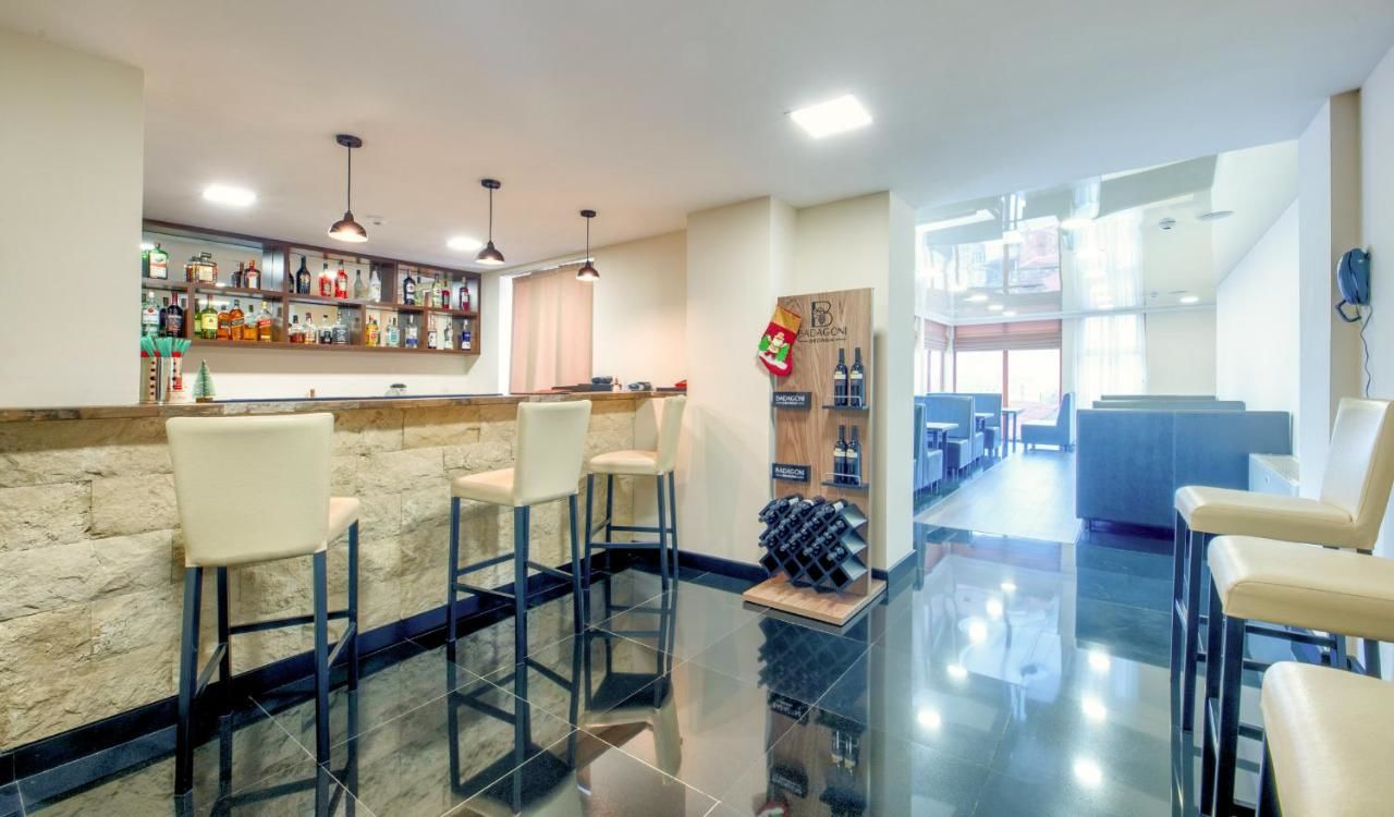 Отель Gallery Inn Тбилиси-18