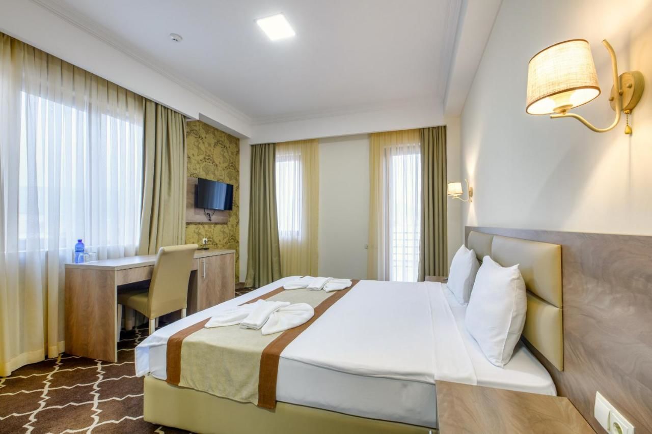 Отель Gallery Inn Тбилиси-8